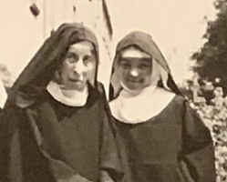 Mère Pierre et Mère Générale supérieure